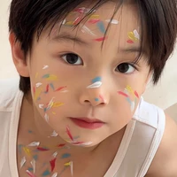 Trình Khải Phong - anh -còn nhỏ