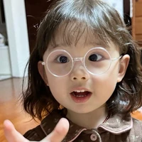 Trình Nguyệt Dao- em anh -còn nhỏ