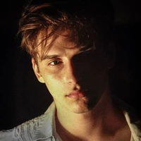 Daniel Rosier (bố cô)