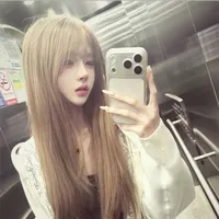 Cao Lâm Bạch - cô ta