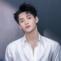 Hùng Huỳnh