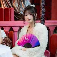 Nguyễn lê ngọc ánh sáng -em họ hùng