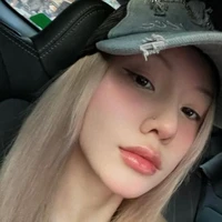 Trần Thùy Dương(b)