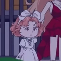 cô bé đáng thương thứ nhất