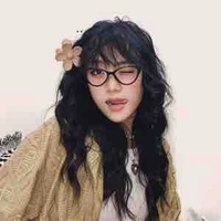 Nguyễn Linh Chi-Chi Xê