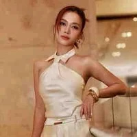 Phan Lê Ái Phương ( Cô 2)