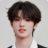 Trương Trạch Vũ : Y :
