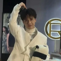 Lê Quang Hùng (phone)