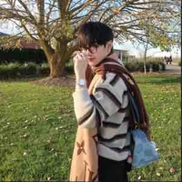 Hoàng Hùng-Hùng Huỳnh