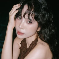 Kiều Anh ( chị sáu )