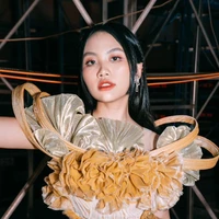 Phương Mỹ Chi(Chi) -23 tuổi