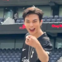 Tác giả trầm ai chính 🥰🥰