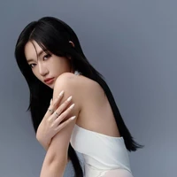 Khương Hoàng Mỹ / Cô