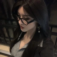 Trầm Bách Liên