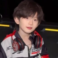 Phó Gia Vĩ-lúc nhỏ (8 tuổi)