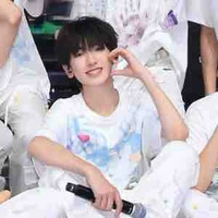 Tả Kỳ Hàm 