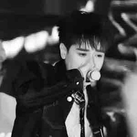 Lê Quang Hùng( phone)