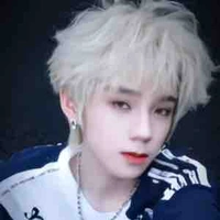 Vương Lỗ Kiệt_em_