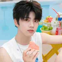 Trương Hàm Thuỵ_bạn thân em_