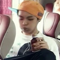 Môi Mỏng Bạc Tình