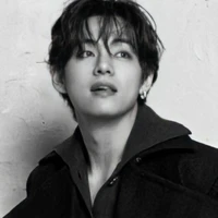 Kim Taehyung ( Anh )