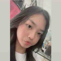 Nhỏ T/g dzô Tri:)