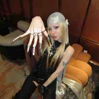 Trần Thuỳ Dương-Saabirose