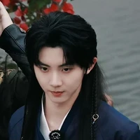 Nhìn gì mà nhìn o . o