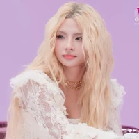 Nguyễn Hiền Mai – MaiQuinn