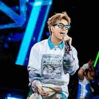 Hoàng Kim Long - Lou Hoàng