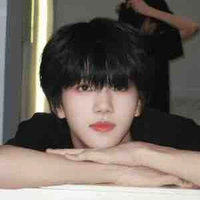 Trương Hàm Thụy( em )
