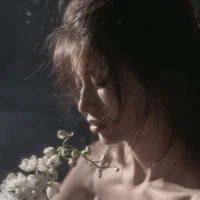 lục Đào Nha - cô