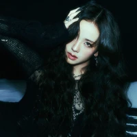 Kim Jisoo (cô)