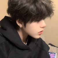 Toàn [@Mèobiếtbơi]