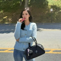 Kim Jisoo - y