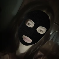 mía hay khóc..