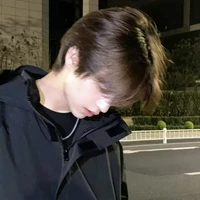 ᥫ᭡ Uông Bạch Dương┆crimson.rush_airesᰔᩚ