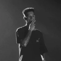 nghiêm vũ hoàng long