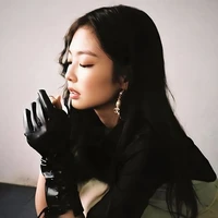 Kim Jennie -em