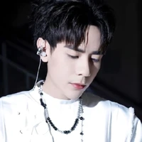 LÊ QUANG HÙNG ( Monarch)