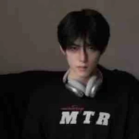 Lâm Gia Bảo(nam9)