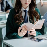 Học sinh nữ [4]