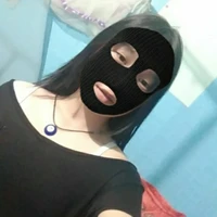 Bé này là Bee~