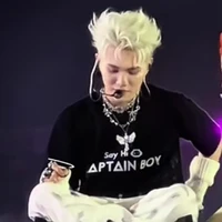 Hoàng Đức Duy *captain*