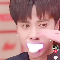 Lê Quang Hùng(mát đơ đi)