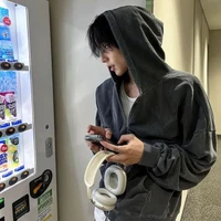 Bách Tùng Anh - hắn.