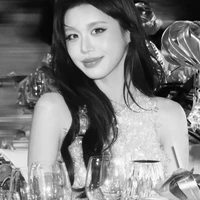 Han Sara - em