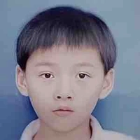 Hùng lúc nhỏ 