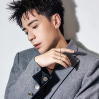 Lê Quang Hùng||cậu||