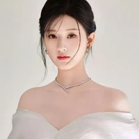 Triệu Lộ Tư ( mẹ Cậu)